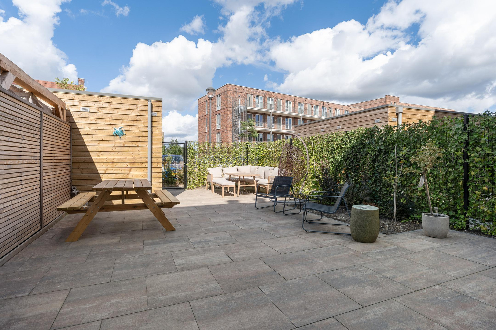 Hoekwoning te koop: Notenhout 22, Waddinxveen