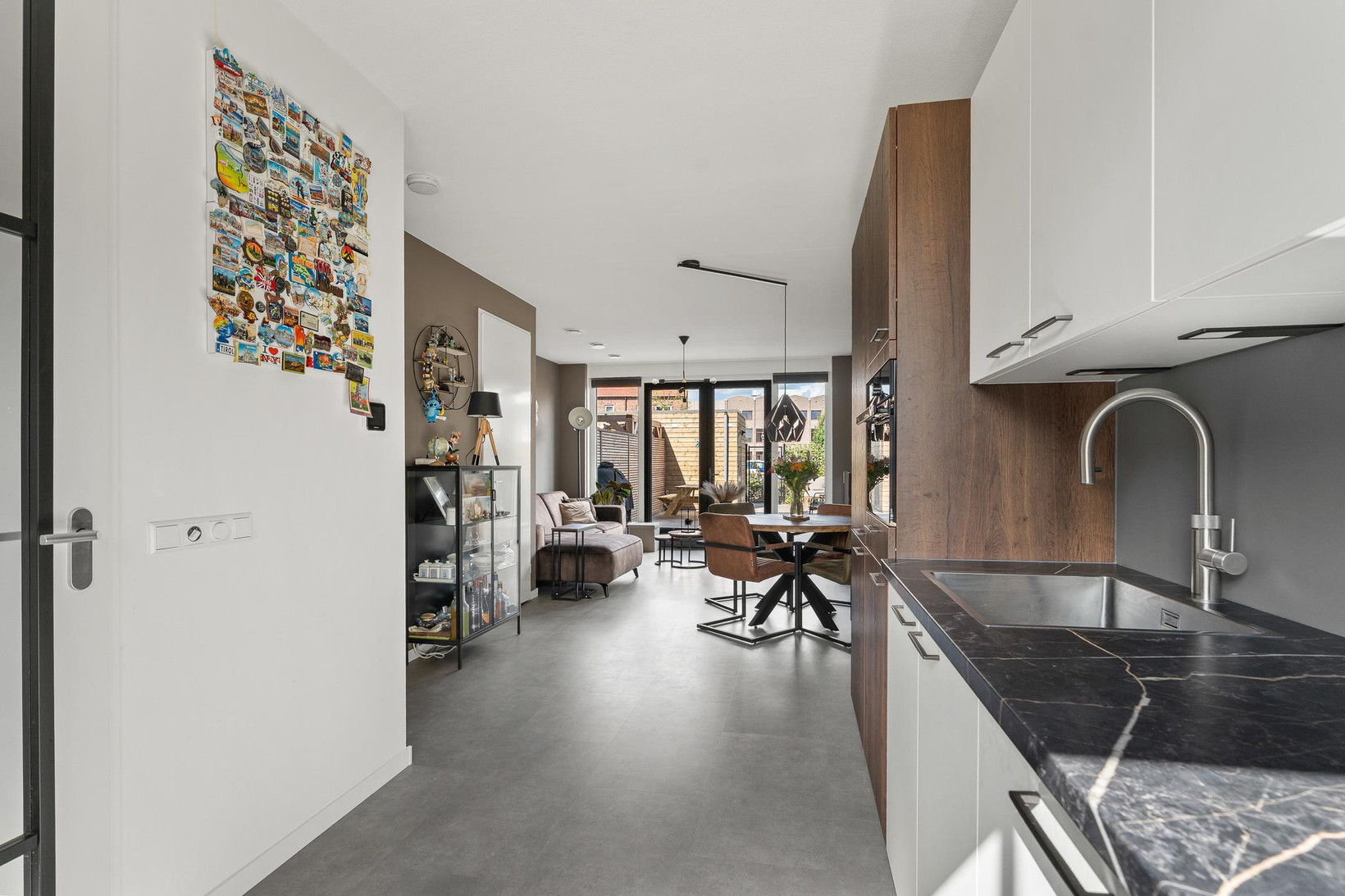 Hoekwoning te koop: Notenhout 22, Waddinxveen