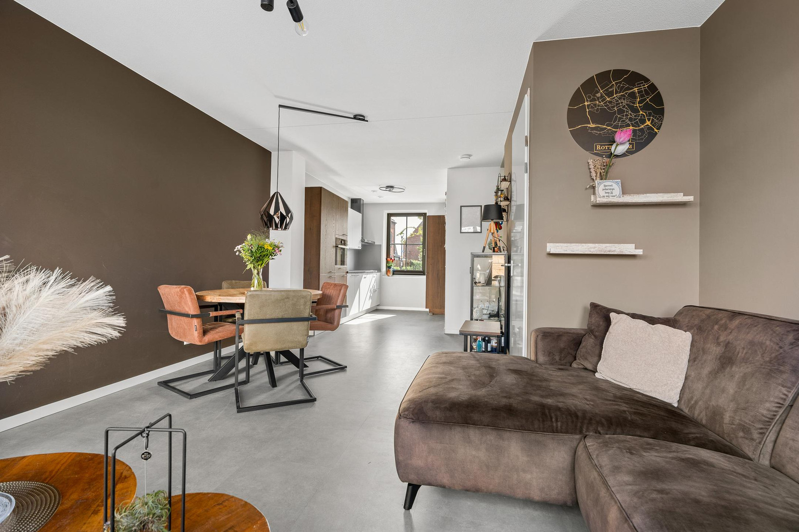 Hoekwoning te koop: Notenhout 22, Waddinxveen
