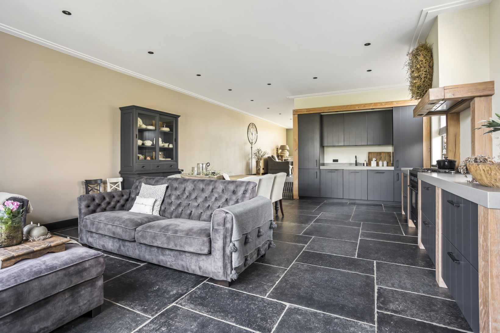 Vrijstaande woning te koop: Moerdijkstraat 25, Moerkapelle