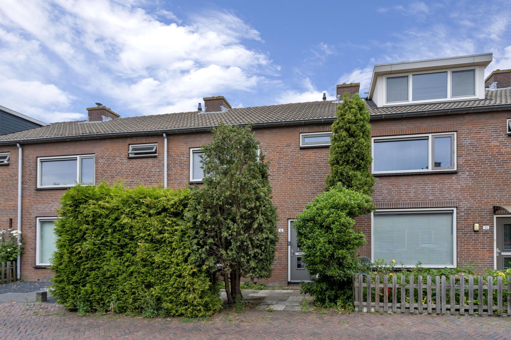 Tussenwoning te koop: Dahliastraat 12, Zevenhuizen