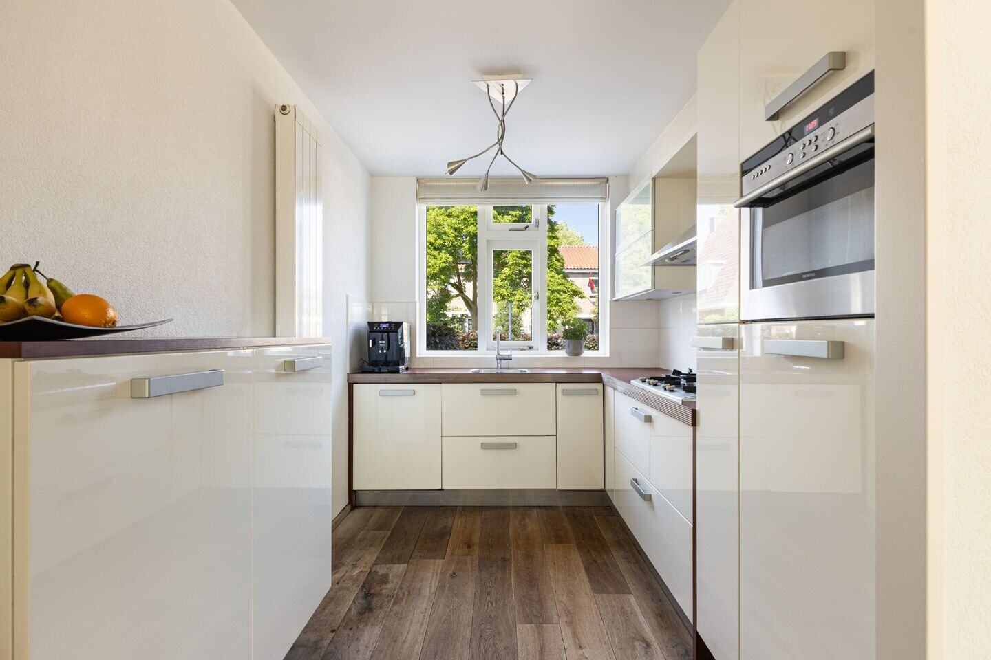 Tussenwoning te koop: Valkenburgerlaan 34, Boskoop