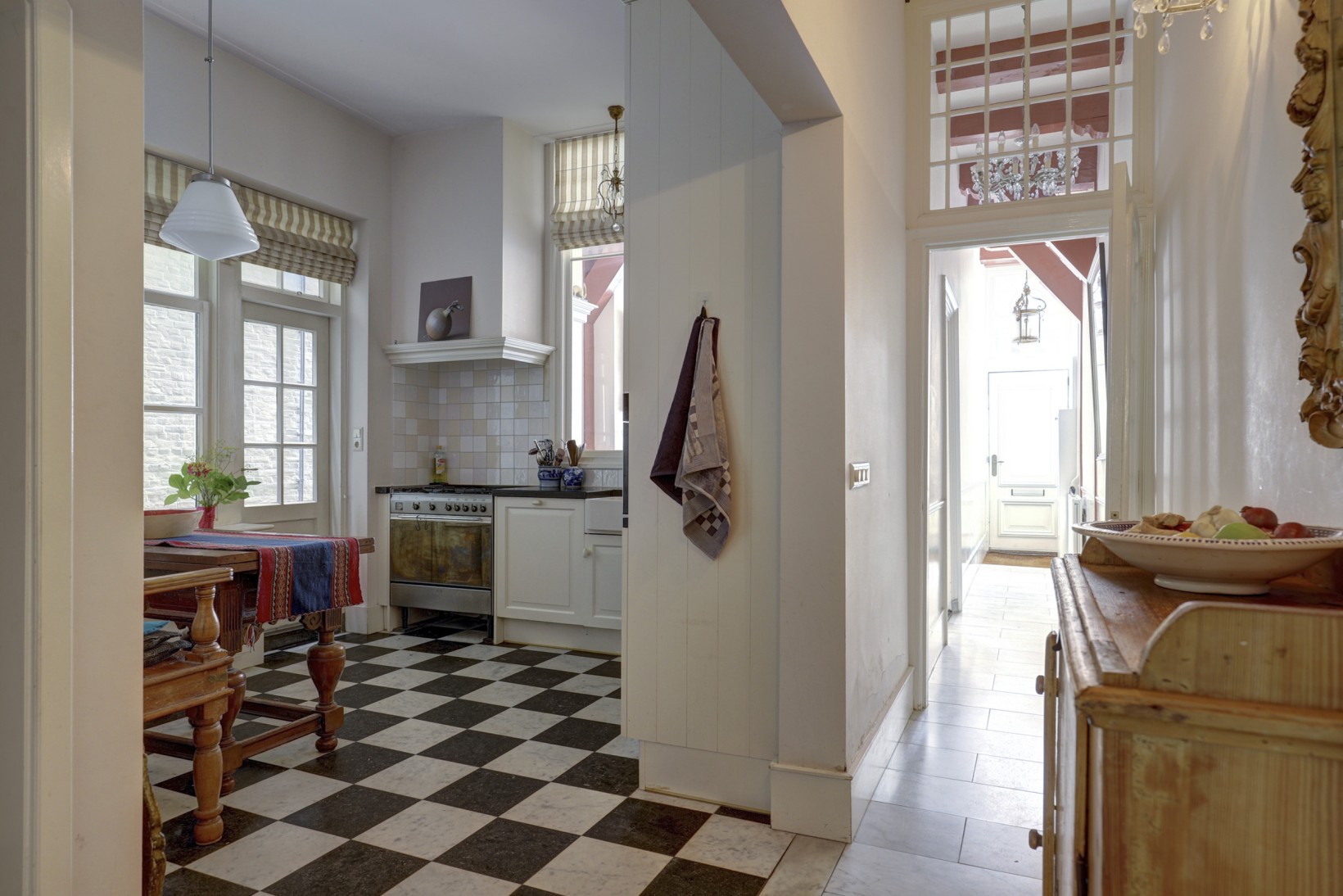 Hoekwoning te koop: Turfmarkt 102, Gouda