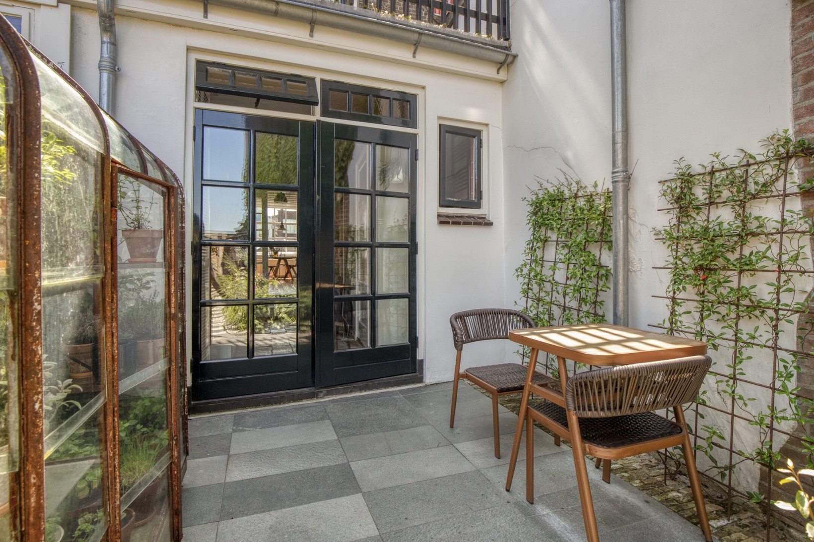 Tussenwoning te koop: Jaagpad 17, Gouda
