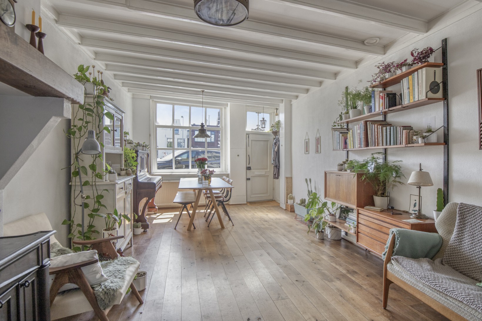 Tussenwoning te koop: Jaagpad 17, Gouda