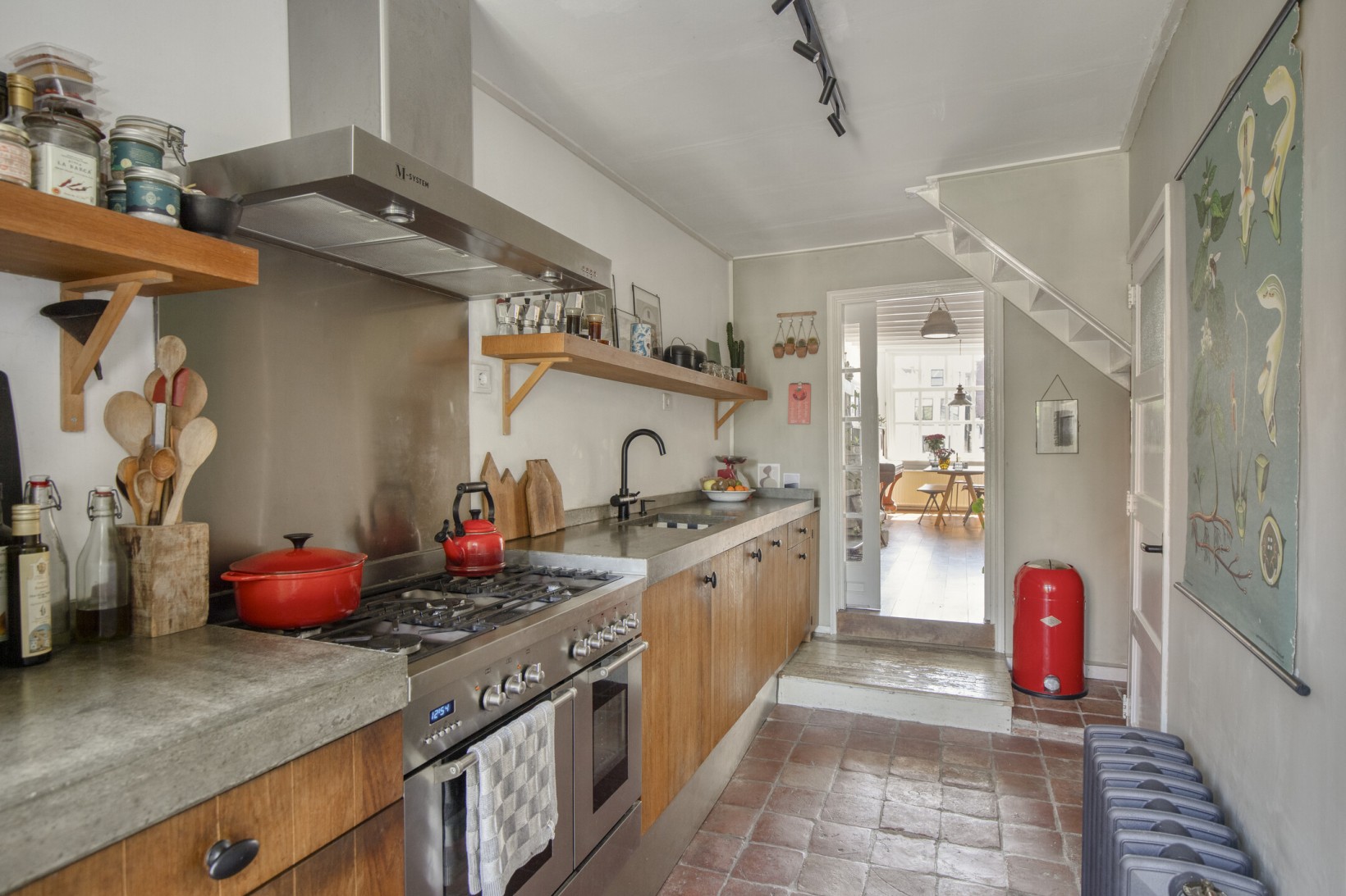 Tussenwoning te koop: Jaagpad 17, Gouda
