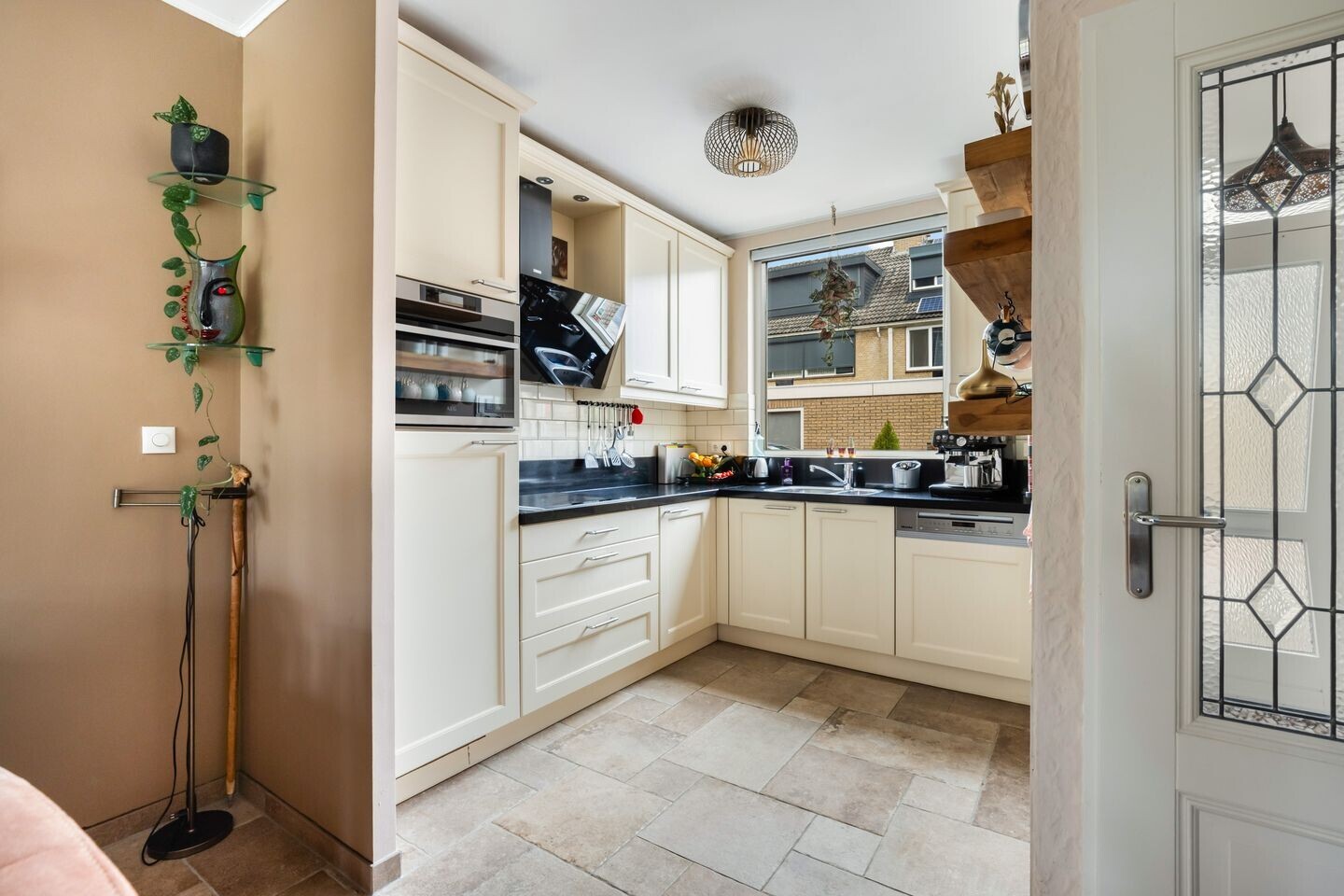 Tussenwoning te koop: Westerom 10, Gouda