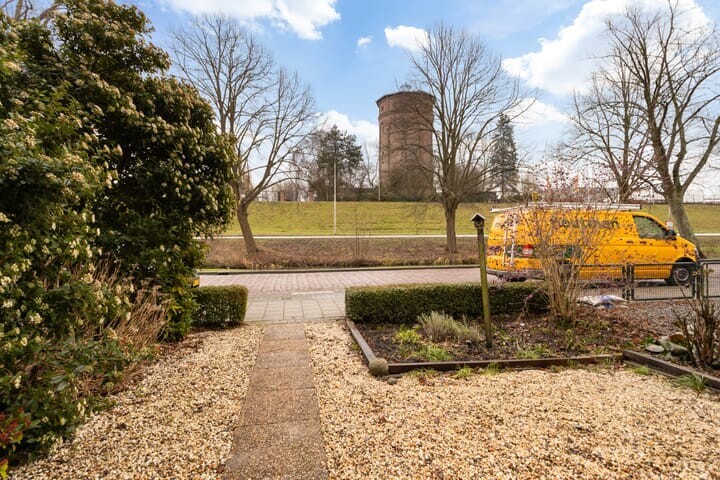 Tussenwoning te koop: van Baerlestraat 28, Gouda