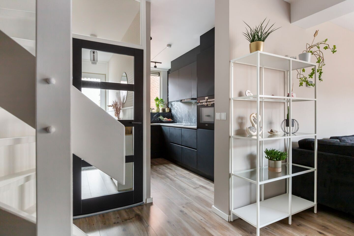 Tussenwoning te koop: Begoniapad 9, Gouda
