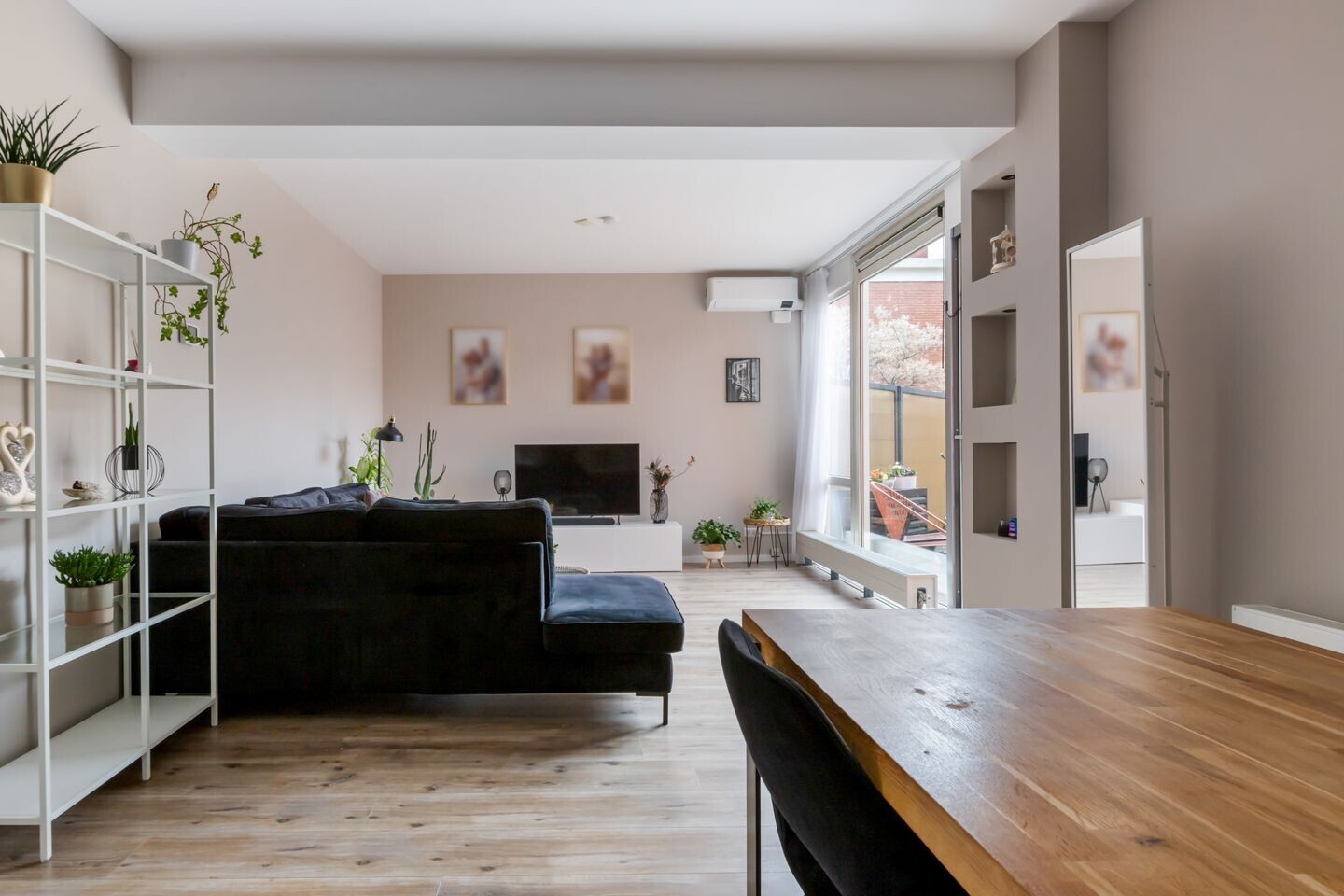Tussenwoning te koop: Begoniapad 9, Gouda