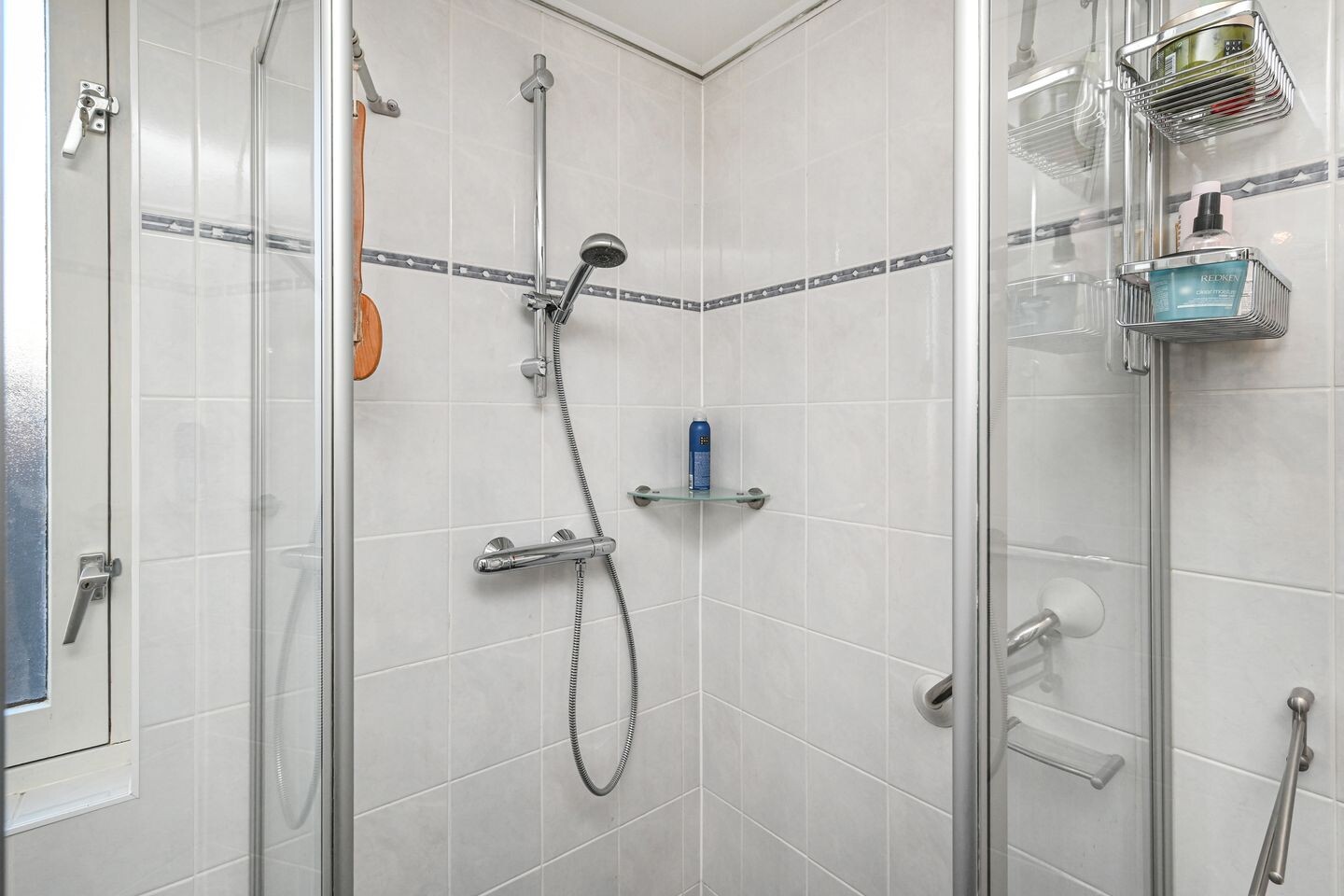 Tussenwoning te koop: Anna van Hensbeeksingel 14, Gouda