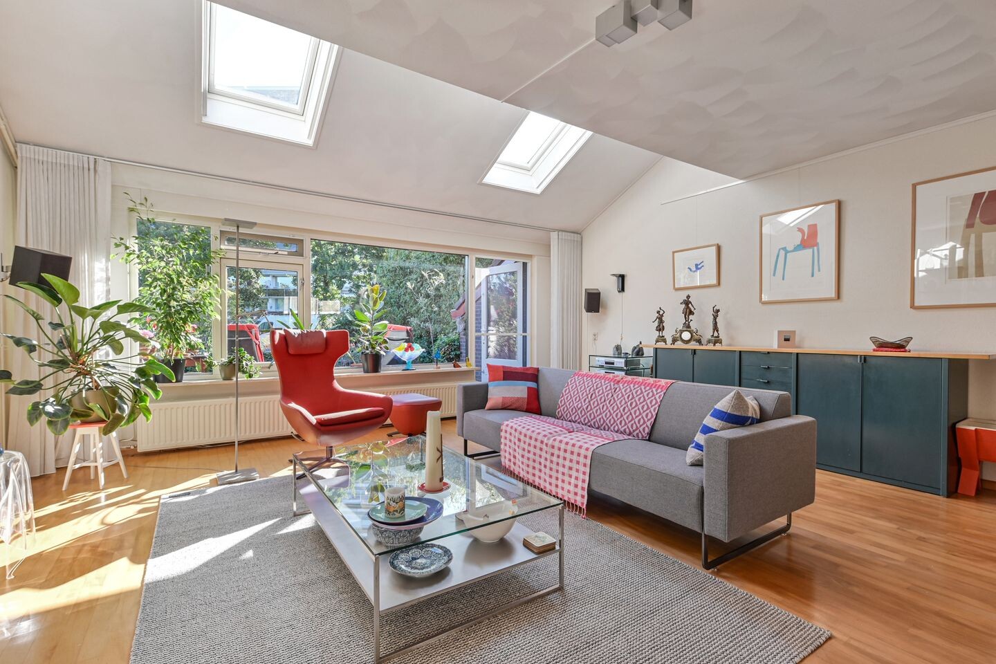 Tussenwoning te koop: Anna van Hensbeeksingel 14, Gouda