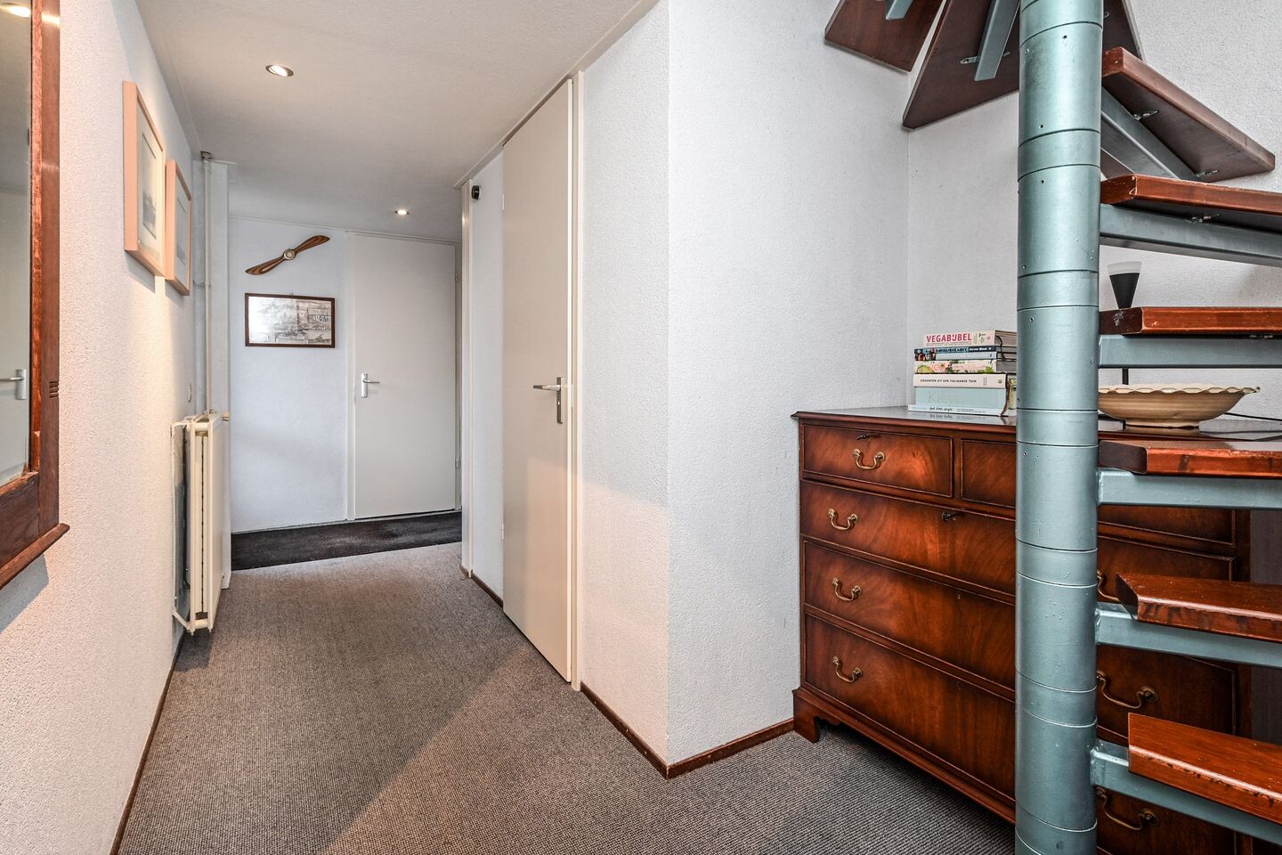 Tussenwoning te koop: Anna van Hensbeeksingel 14, Gouda