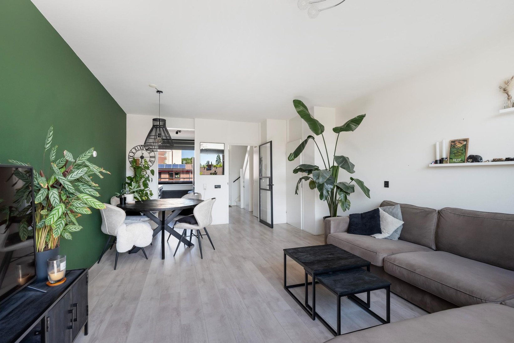 Appartement te koop: Anna van Hensbeeksingel 64, Gouda