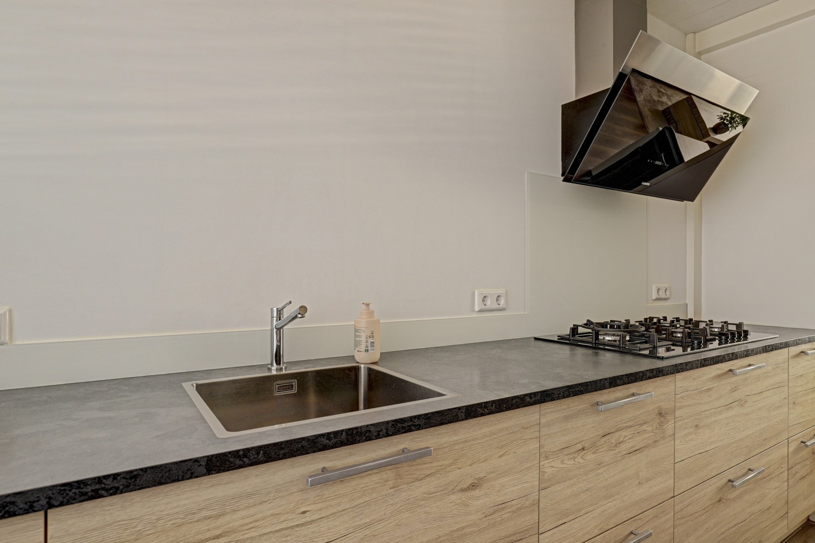Appartement te koop: Anna van Hensbeeksingel 115, Gouda