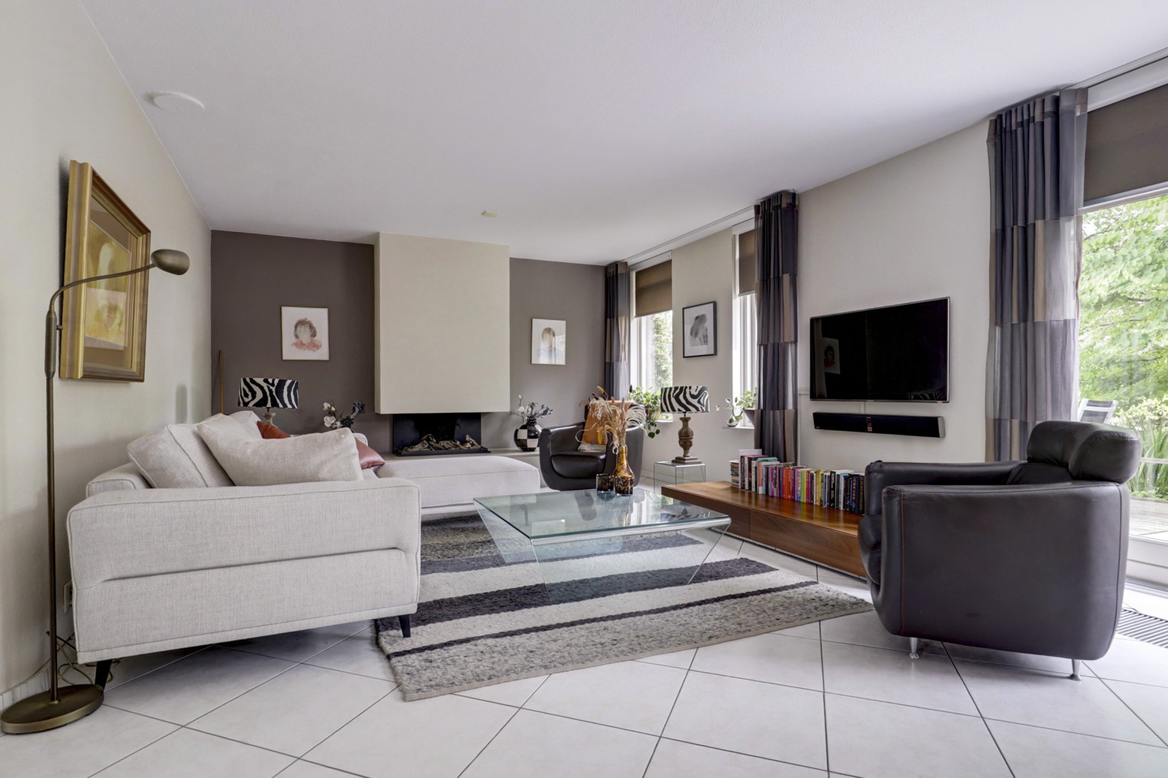 Hoekwoning te koop: Hopgaarde 8, Gouda