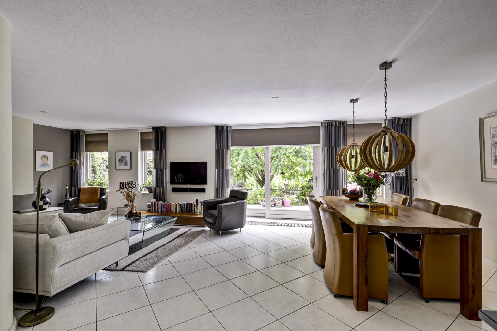 Hoekwoning te koop: Hopgaarde 8, Gouda