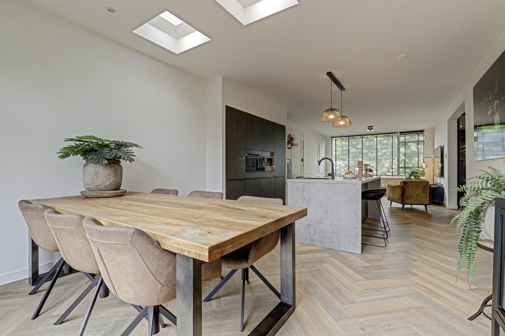 Tussenwoning te koop: Prunuslaan 26, Gouda