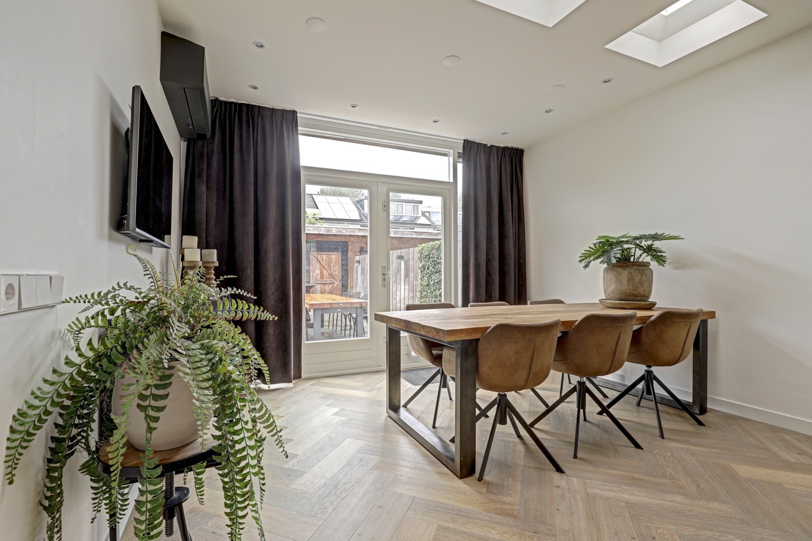 Tussenwoning te koop: Prunuslaan 26, Gouda