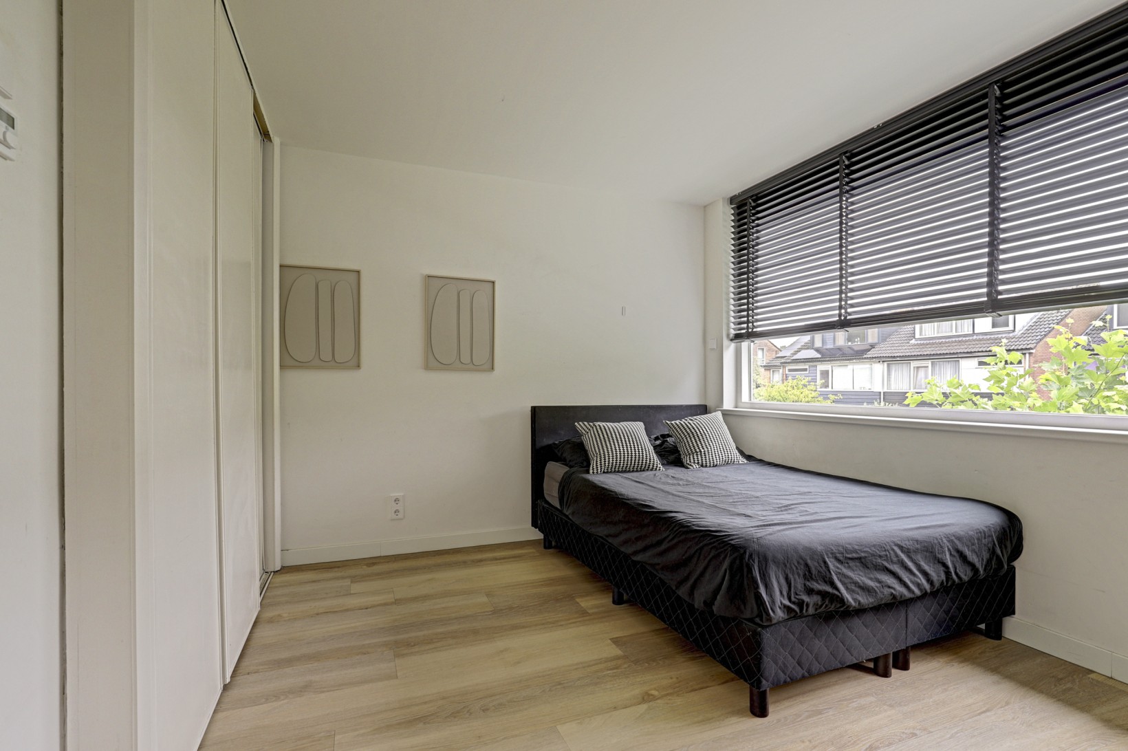 Tussenwoning te koop: Prunuslaan 26, Gouda