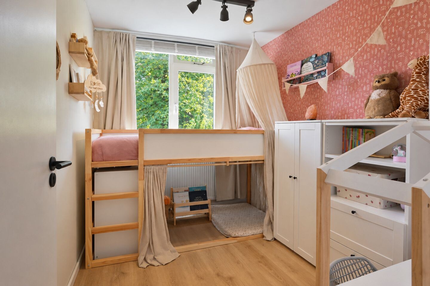 Tussenwoning te koop: Moerbeistraat 35, Gouda