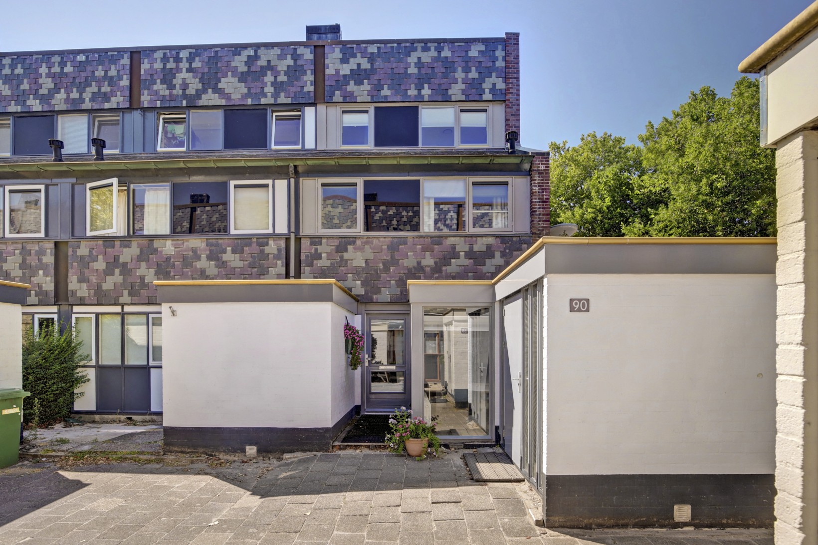 Hoekwoning te koop: Veenzoom 90, Gouda