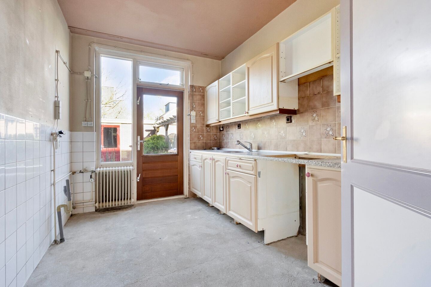 Tussenwoning te koop: Weerestein 8, Gouda