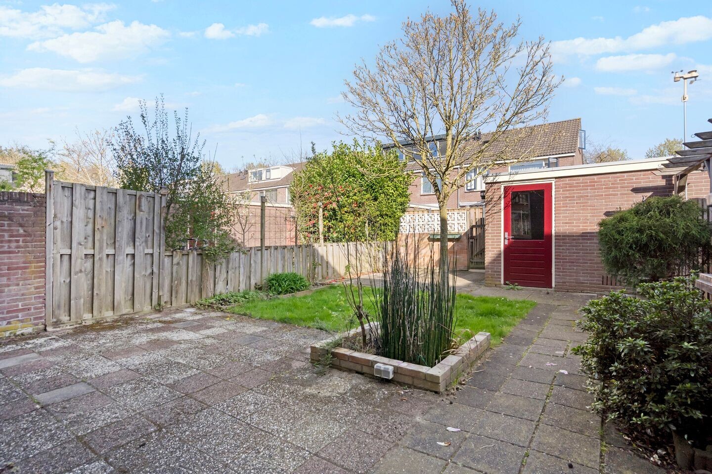 Tussenwoning te koop: Weerestein 8, Gouda