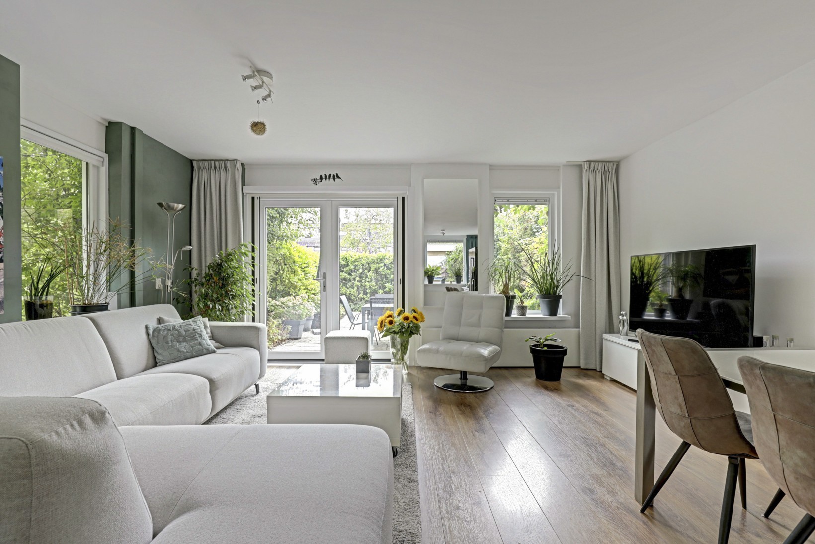 Hoekwoning te koop: Pluutwerf 12, Gouda