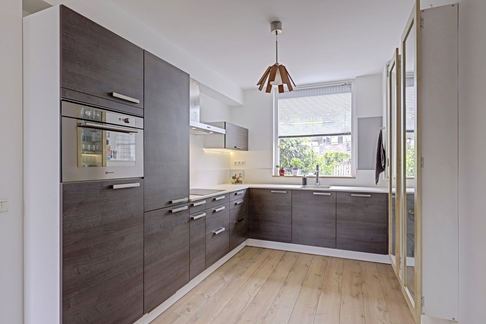 Hoekwoning te koop: Albrechtsveld 102, Gouda