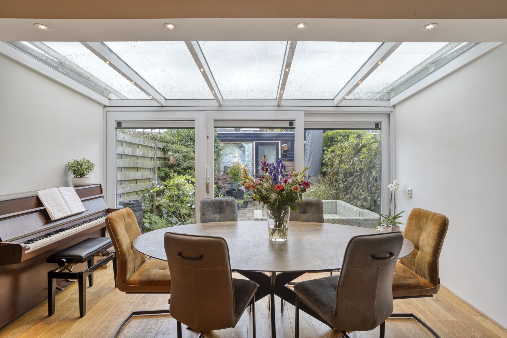 Tussenwoning te koop: Vlietenburg 10, Gouda