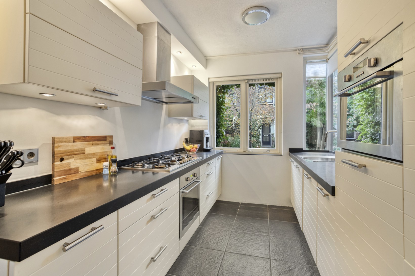 Tussenwoning te koop: Vlietenburg 10, Gouda