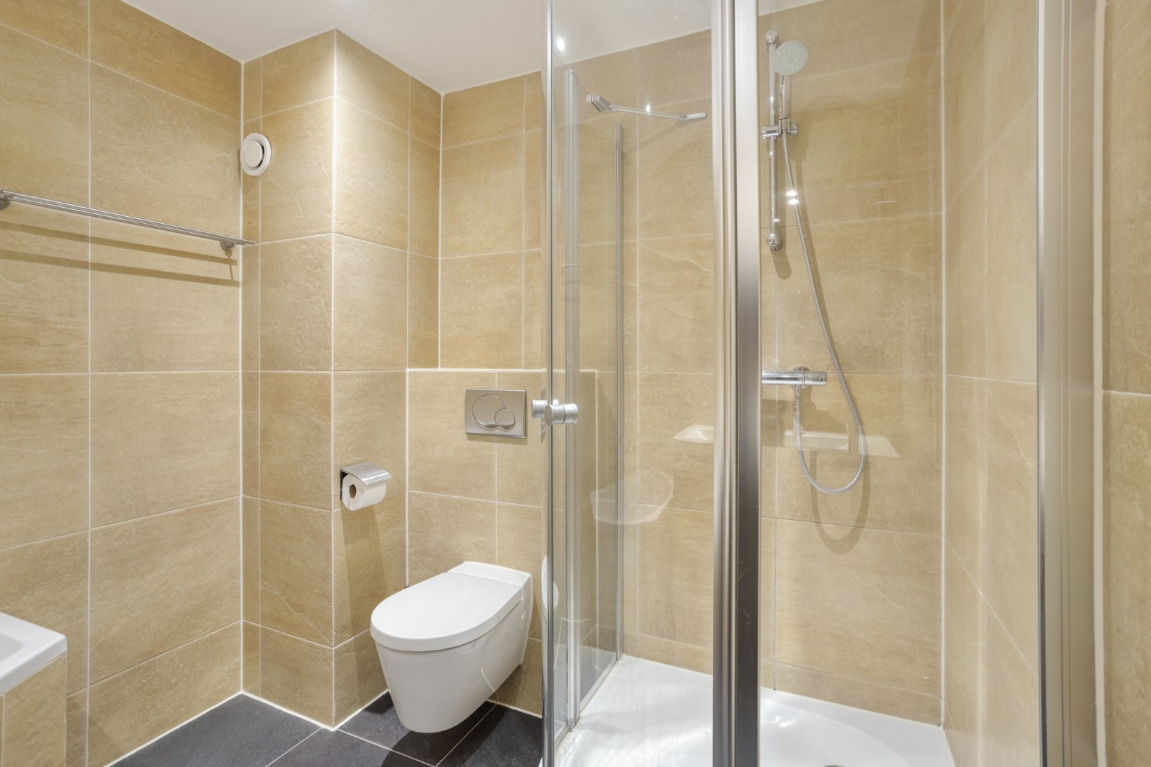 Tussenwoning te koop: Vlietenburg 10, Gouda