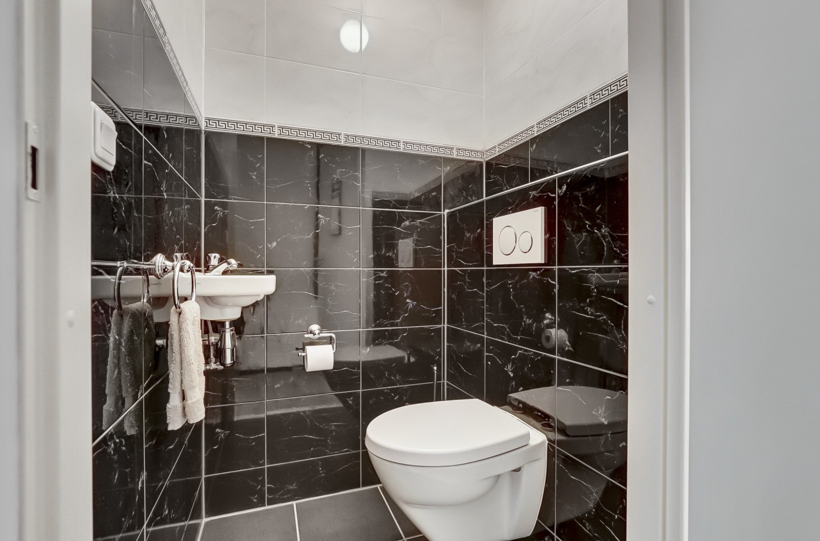Appartement te koop: Schouwburglaan 8, Gouda