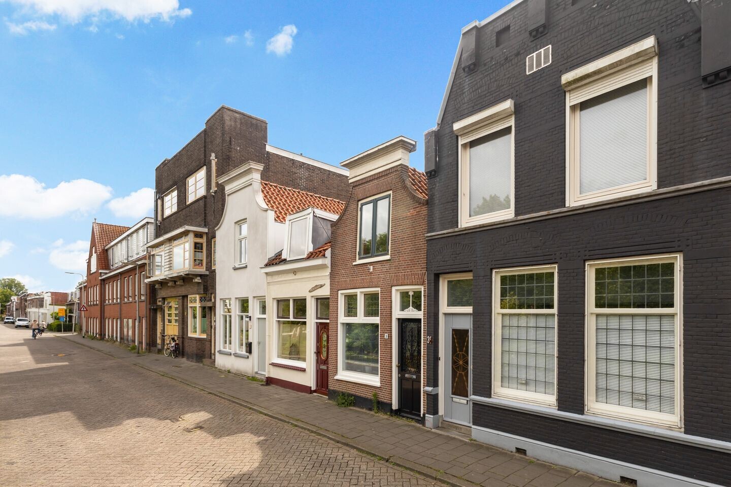 Tussenwoning te koop: Karnemelksloot 38, Gouda
