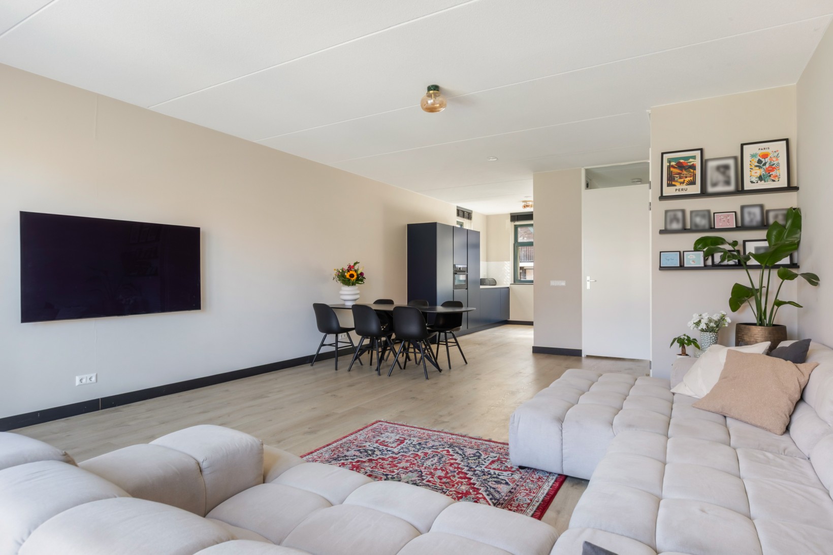 Hoekwoning te koop: Gedenklaan 25, Gouda