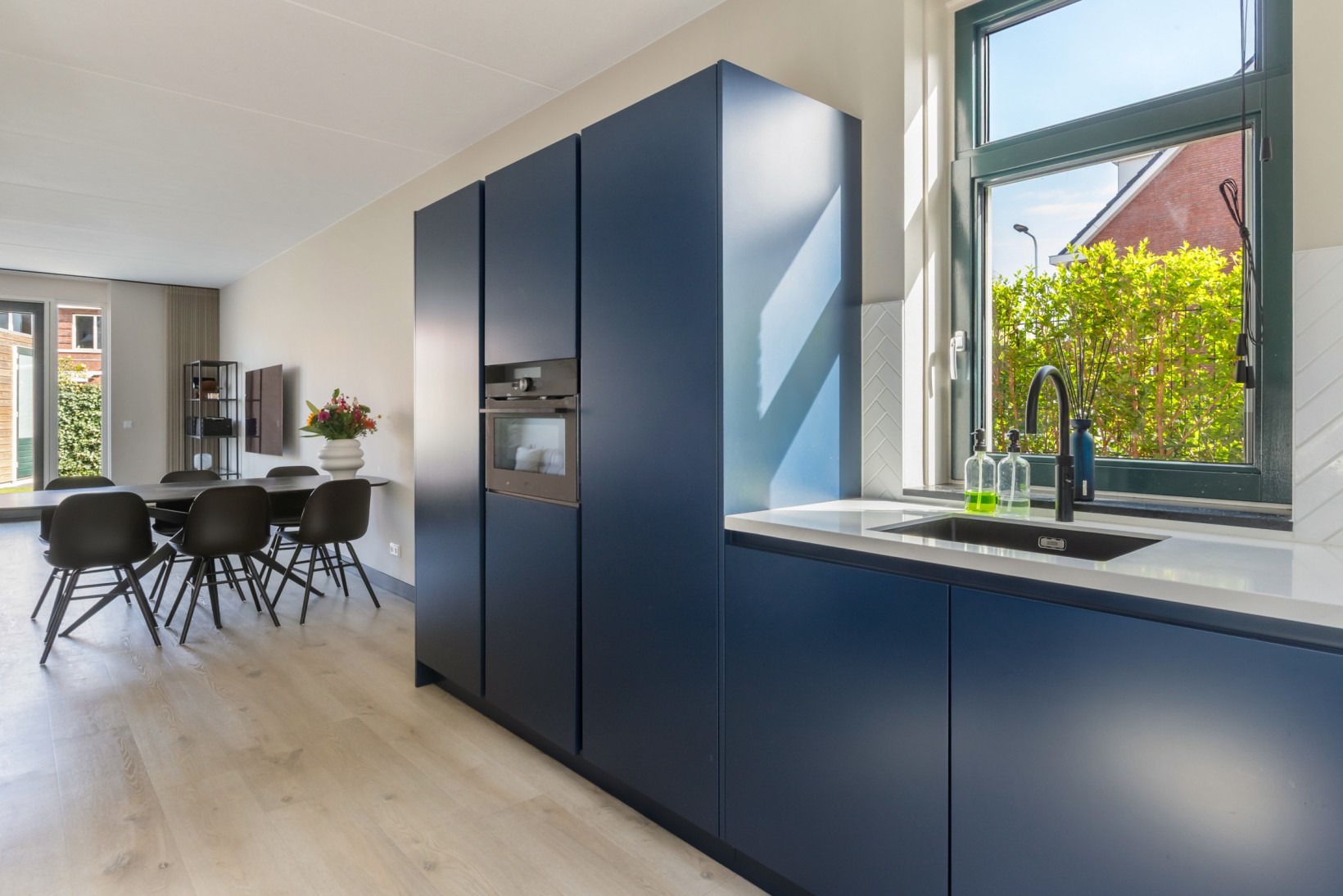 Hoekwoning te koop: Gedenklaan 25, Gouda