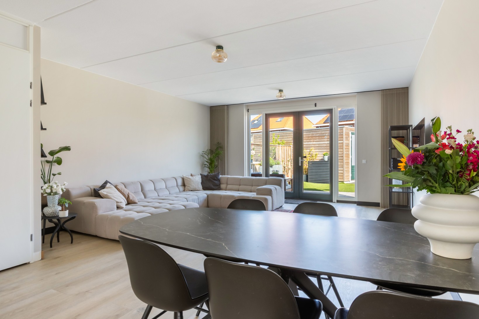 Hoekwoning te koop: Gedenklaan 25, Gouda