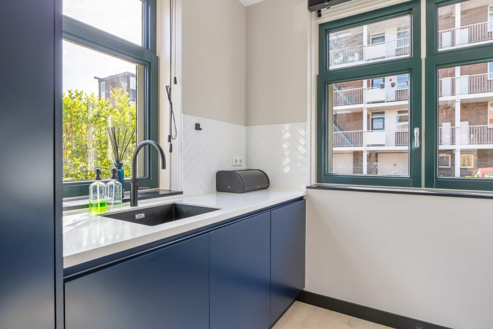 Hoekwoning te koop: Gedenklaan 25, Gouda