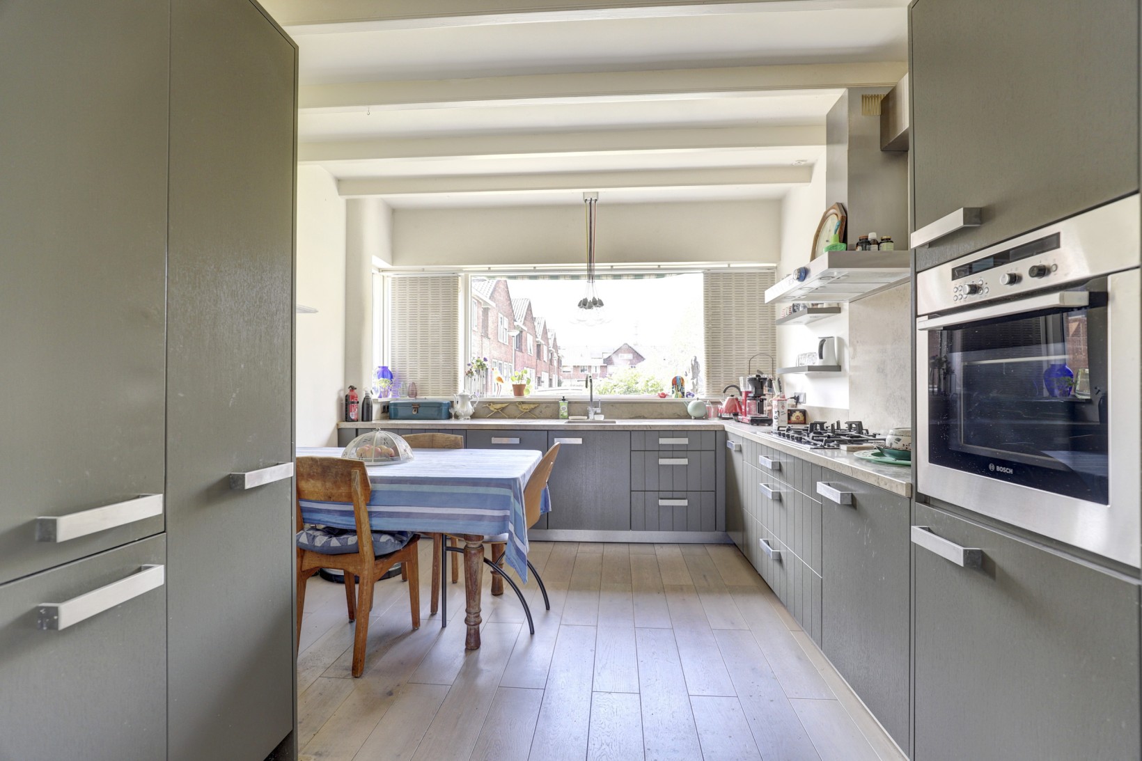 Tussenwoning te koop: Tweede kade 52, Gouda
