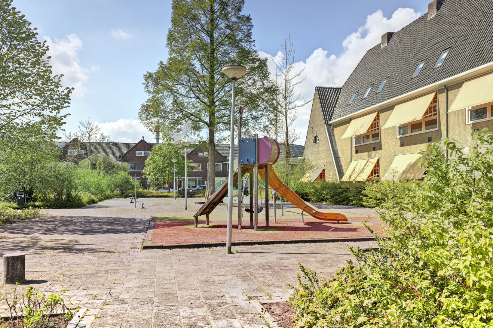 Tussenwoning te koop: Tweede kade 52, Gouda