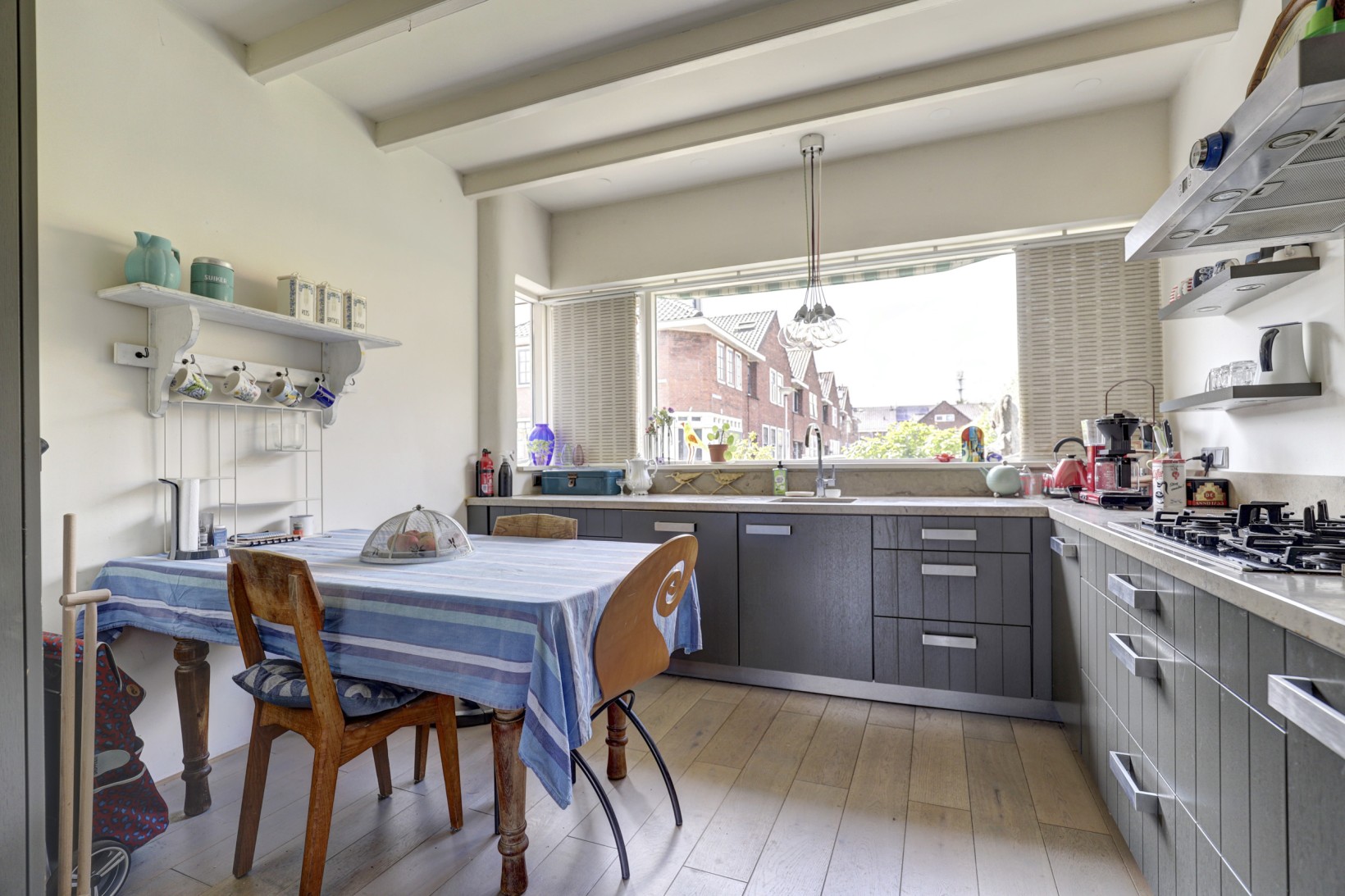 Tussenwoning te koop: Tweede kade 52, Gouda