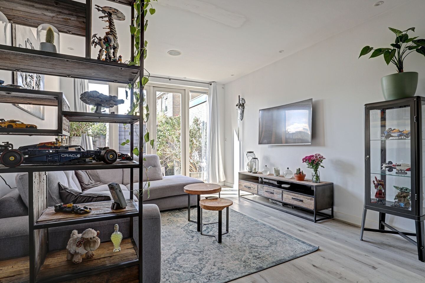 Tussenwoning te koop: Derde kade 127, Gouda