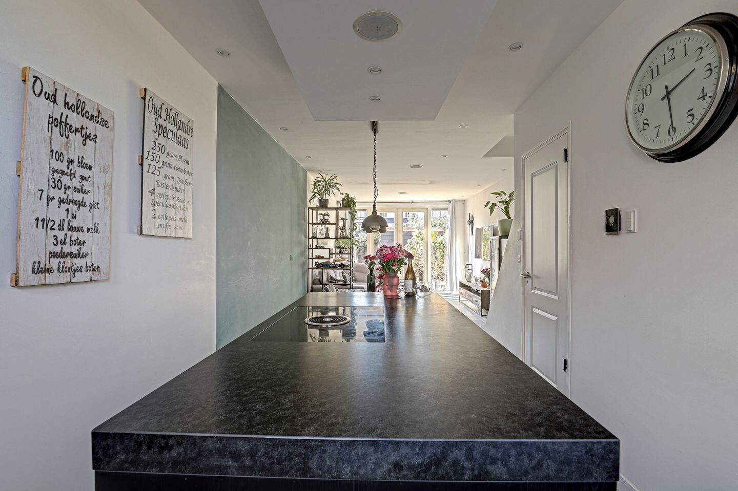 Tussenwoning te koop: Derde kade 127, Gouda