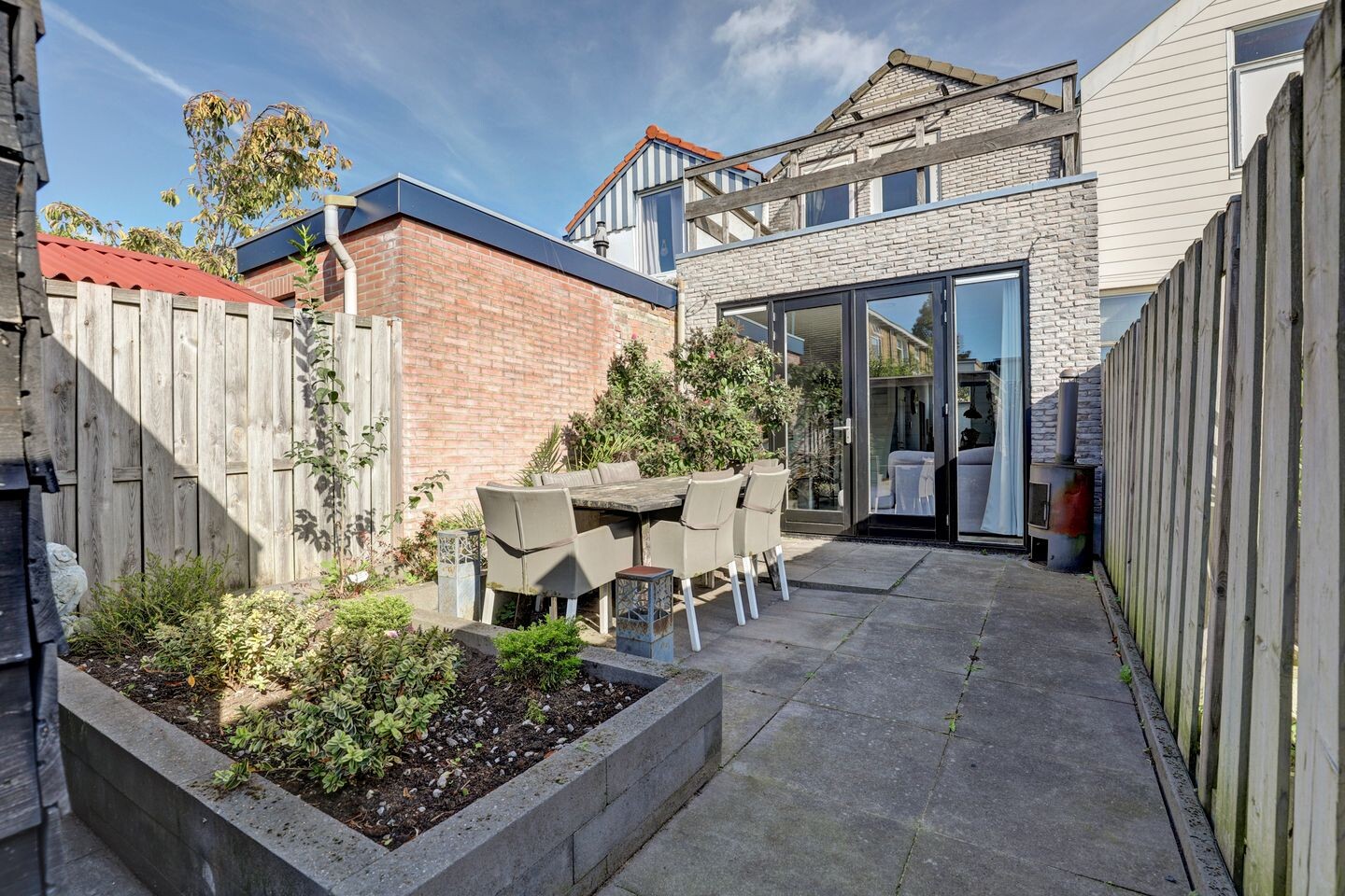 Tussenwoning te koop: Derde kade 127, Gouda