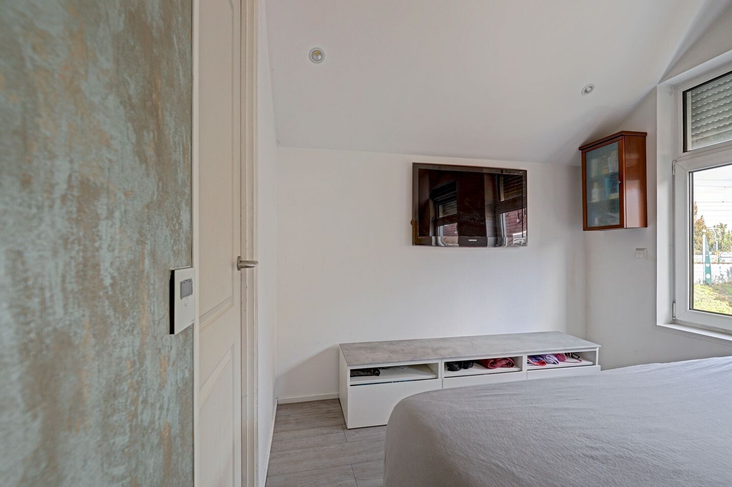 Tussenwoning te koop: Derde kade 127, Gouda