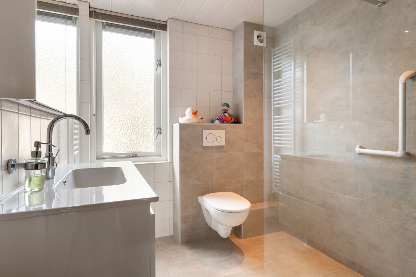 Tussenwoning te koop: Han Hollanderweg 23, Gouda