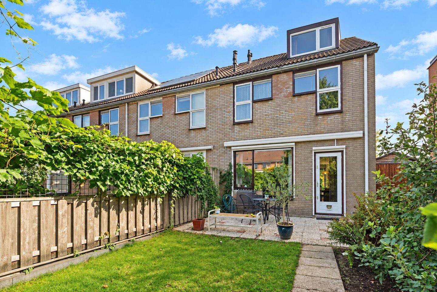 Hoekwoning te koop: Scharroosingel 8, Gouda