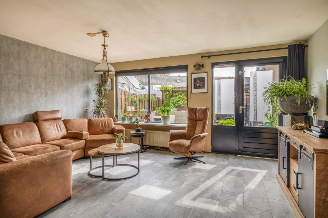 Tussenwoning te koop: Pelmolenerf 16, Gouda