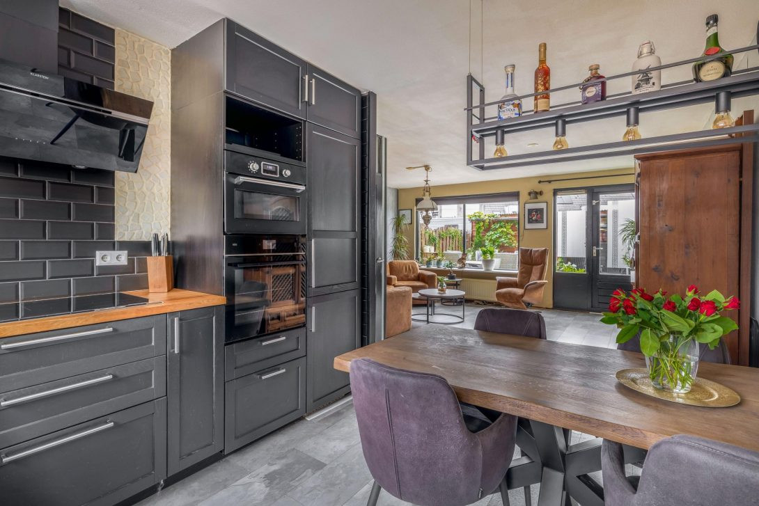 Tussenwoning te koop: Pelmolenerf 16, Gouda